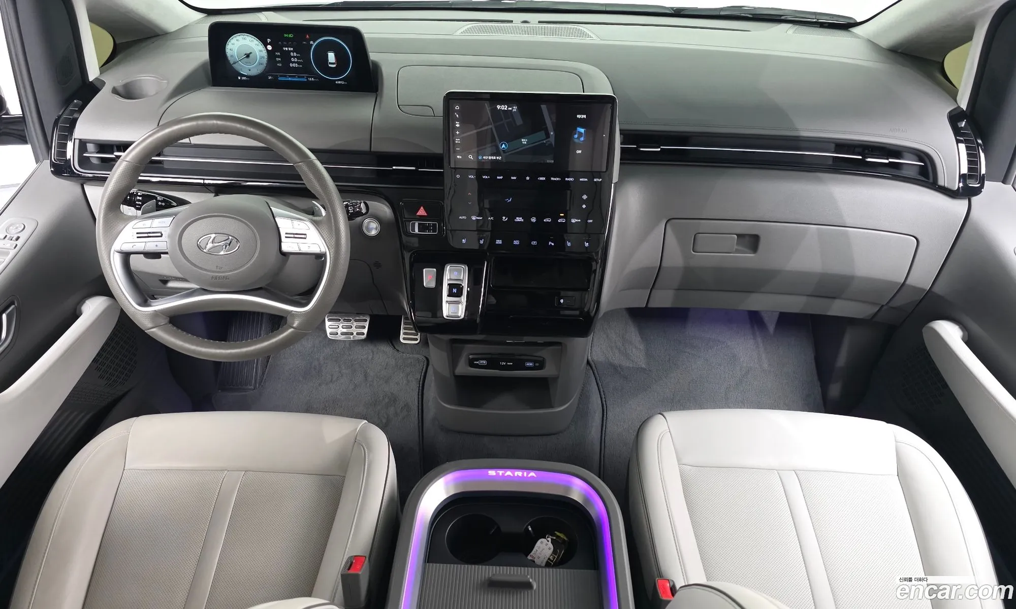 Hyundai Staria 2023 — 2