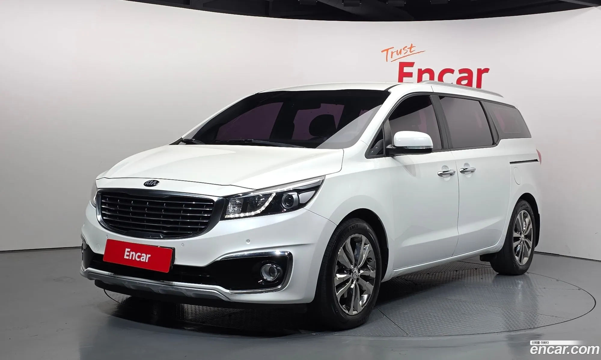 Kia Carnival 2015 — 4