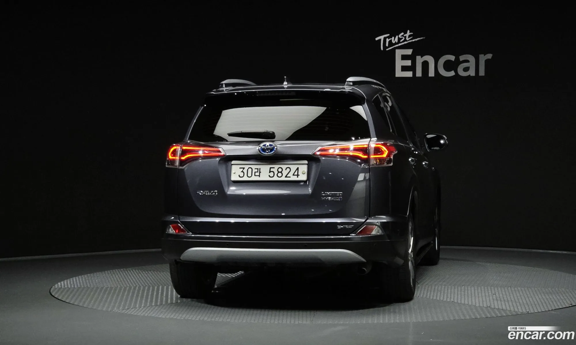 Toyota RAV4 2018 — 9