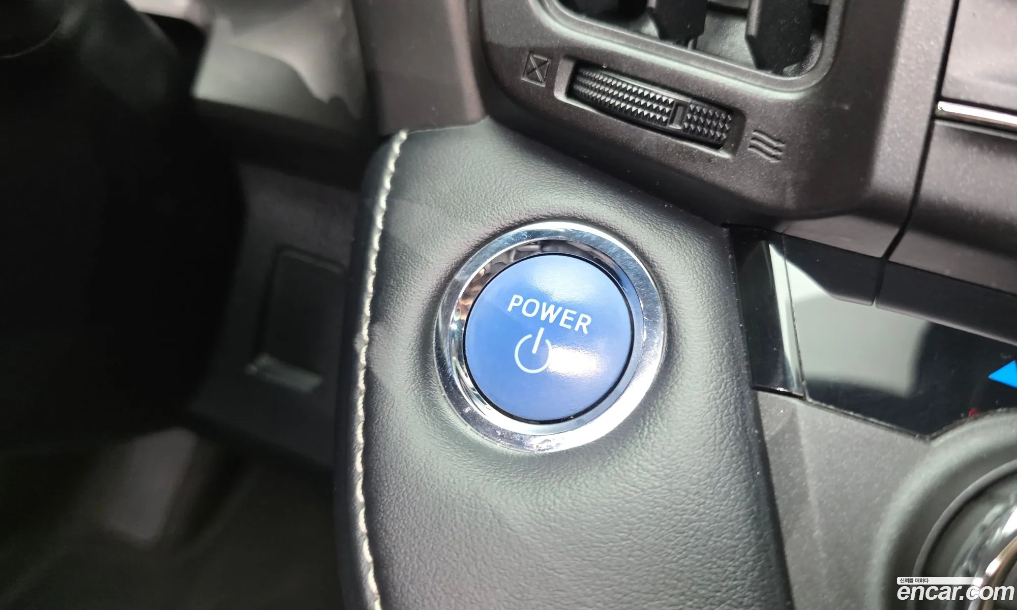 Toyota RAV4 2018 — 4
