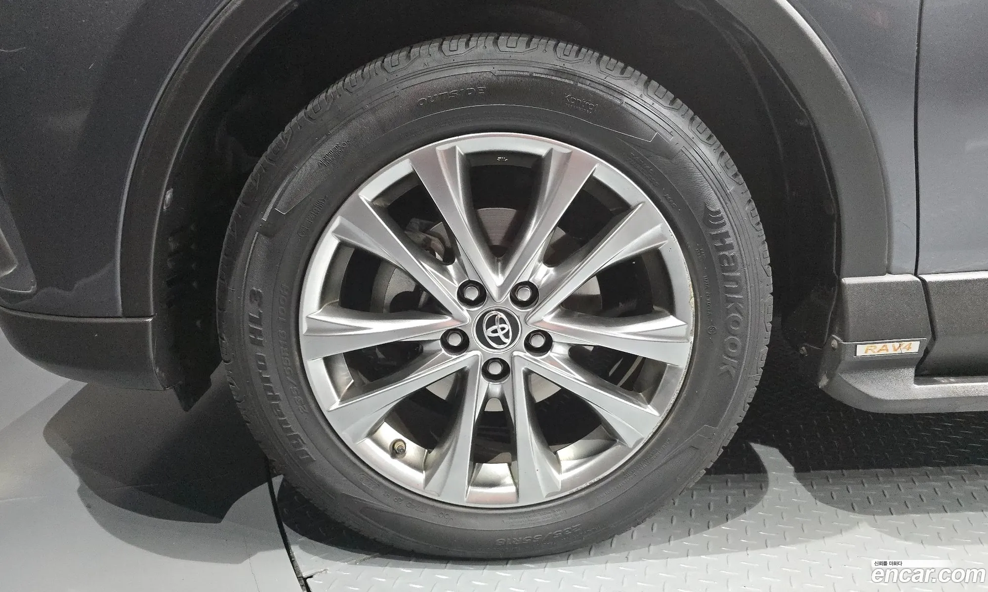 Toyota RAV4 2018 — 10