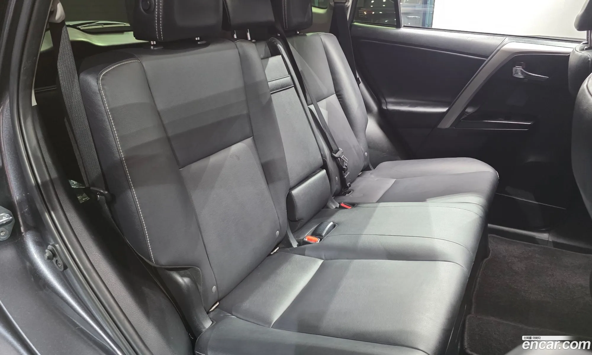 Toyota RAV4 2018 — 8