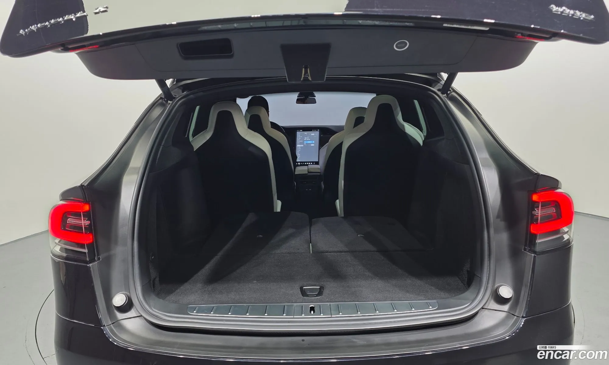 Tesla Model X 2018 5YJXCBE27JF126533 — 19
