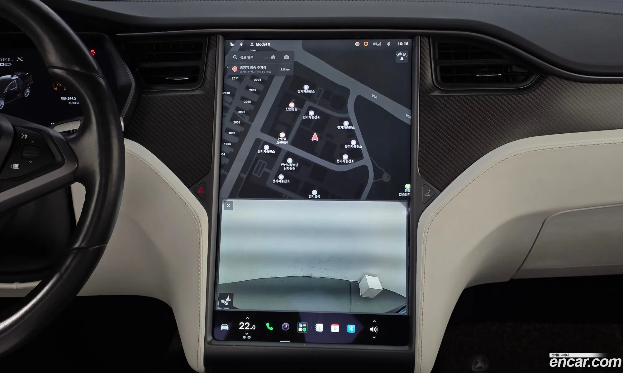 Tesla Model X 2018 5YJXCBE27JF126533 — 27