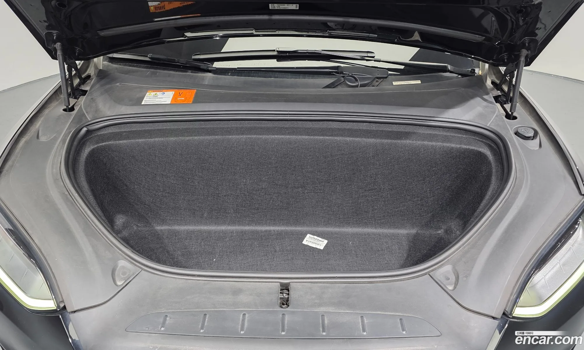 Tesla Model X 2018 5YJXCBE27JF126533 — 24