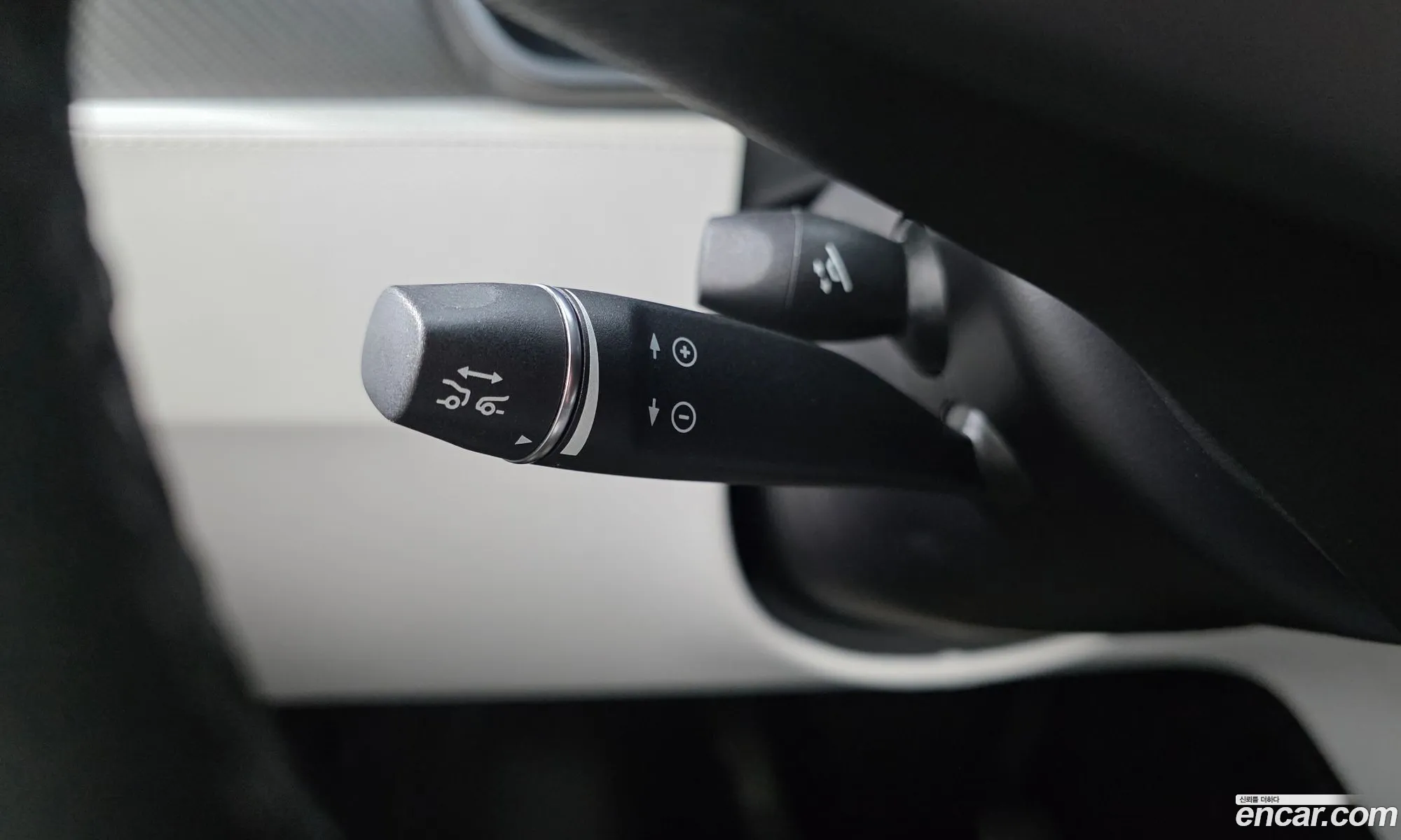 Tesla Model X 2018 5YJXCBE27JF126533 — 6
