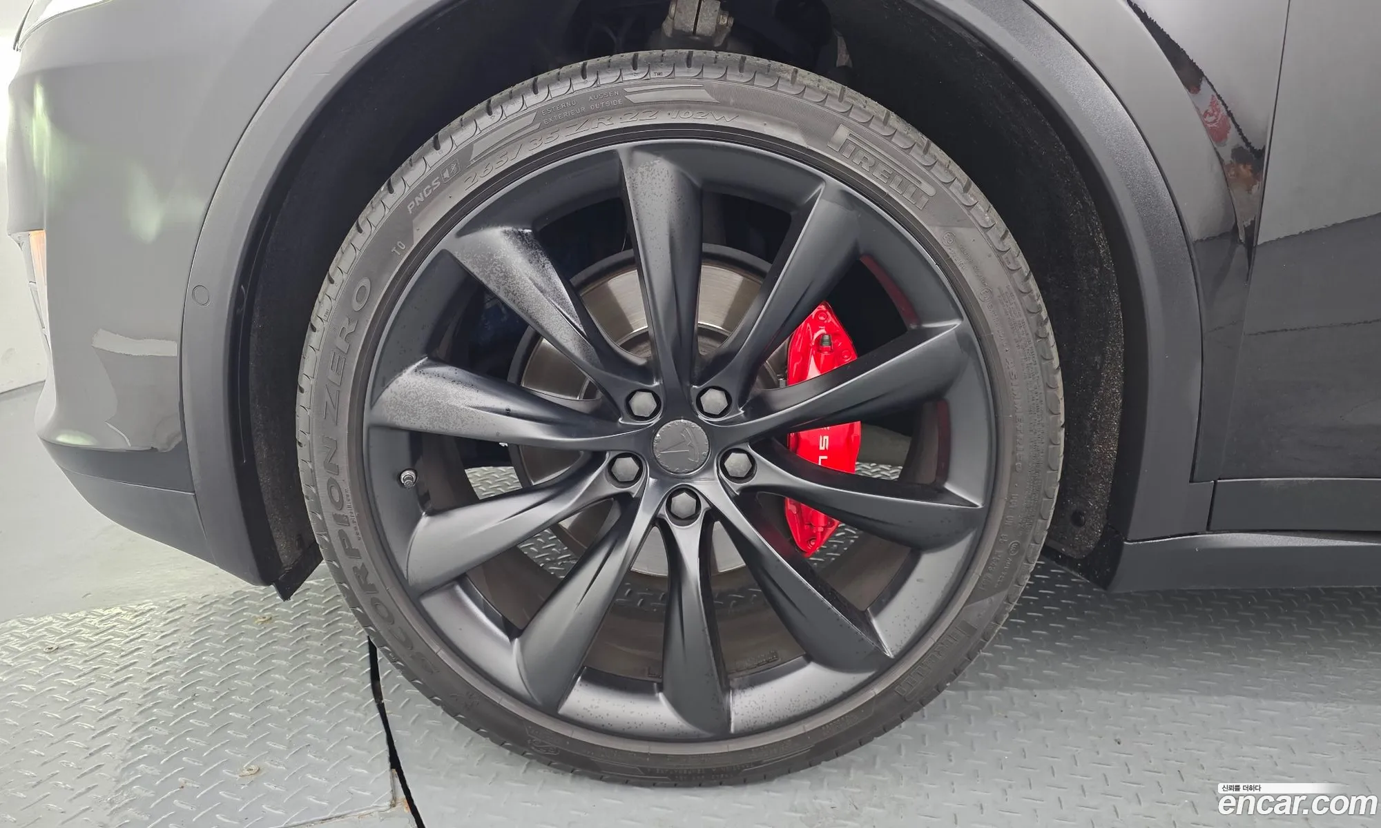 Tesla Model X 2018 5YJXCBE27JF126533 — 13