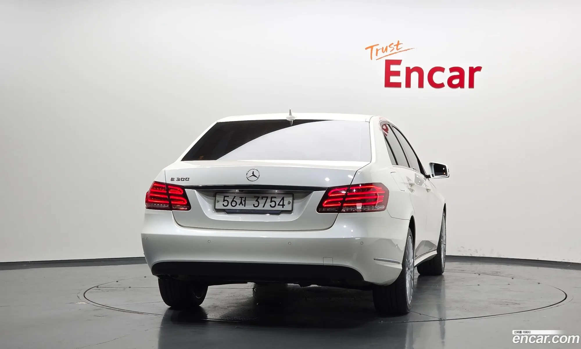 Mercedes-Benz E-Class W212 2015 WDDHF5FB8FB141537 — 3