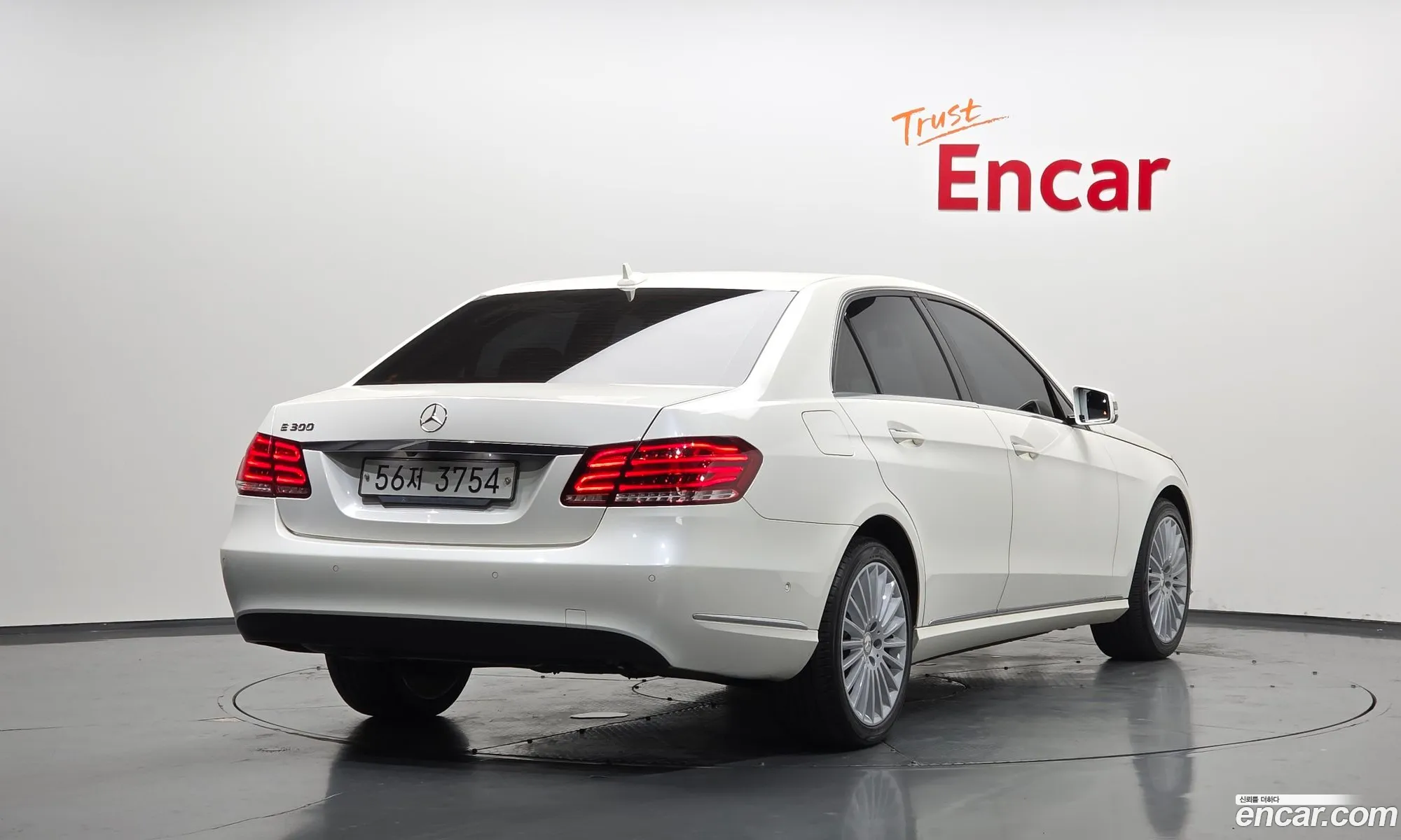 Mercedes-Benz E-Class W212 2015 WDDHF5FB8FB141537 — 10