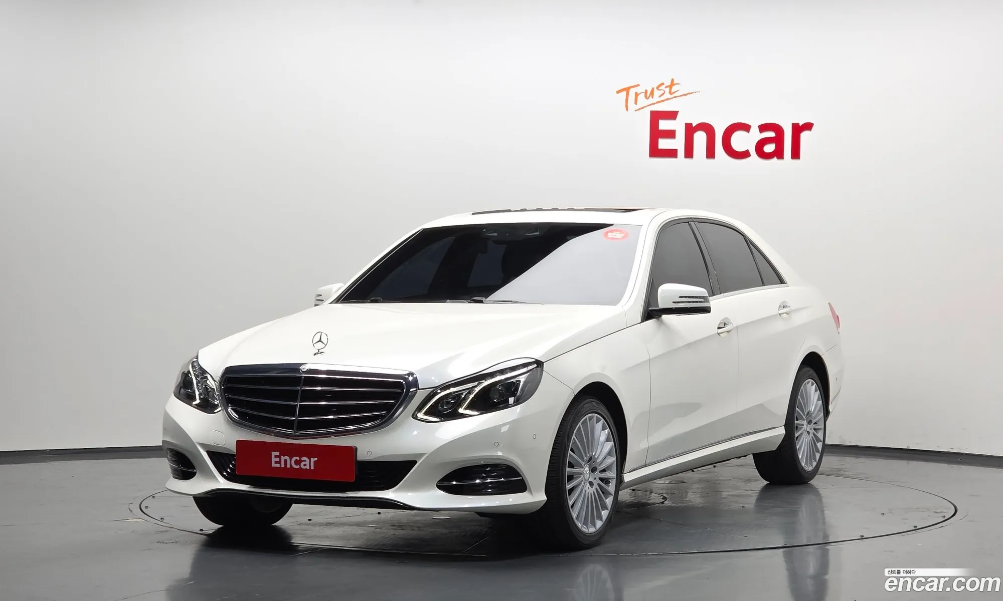 Mercedes-Benz E-Class W212 2015 WDDHF5FB8FB141537 — 16