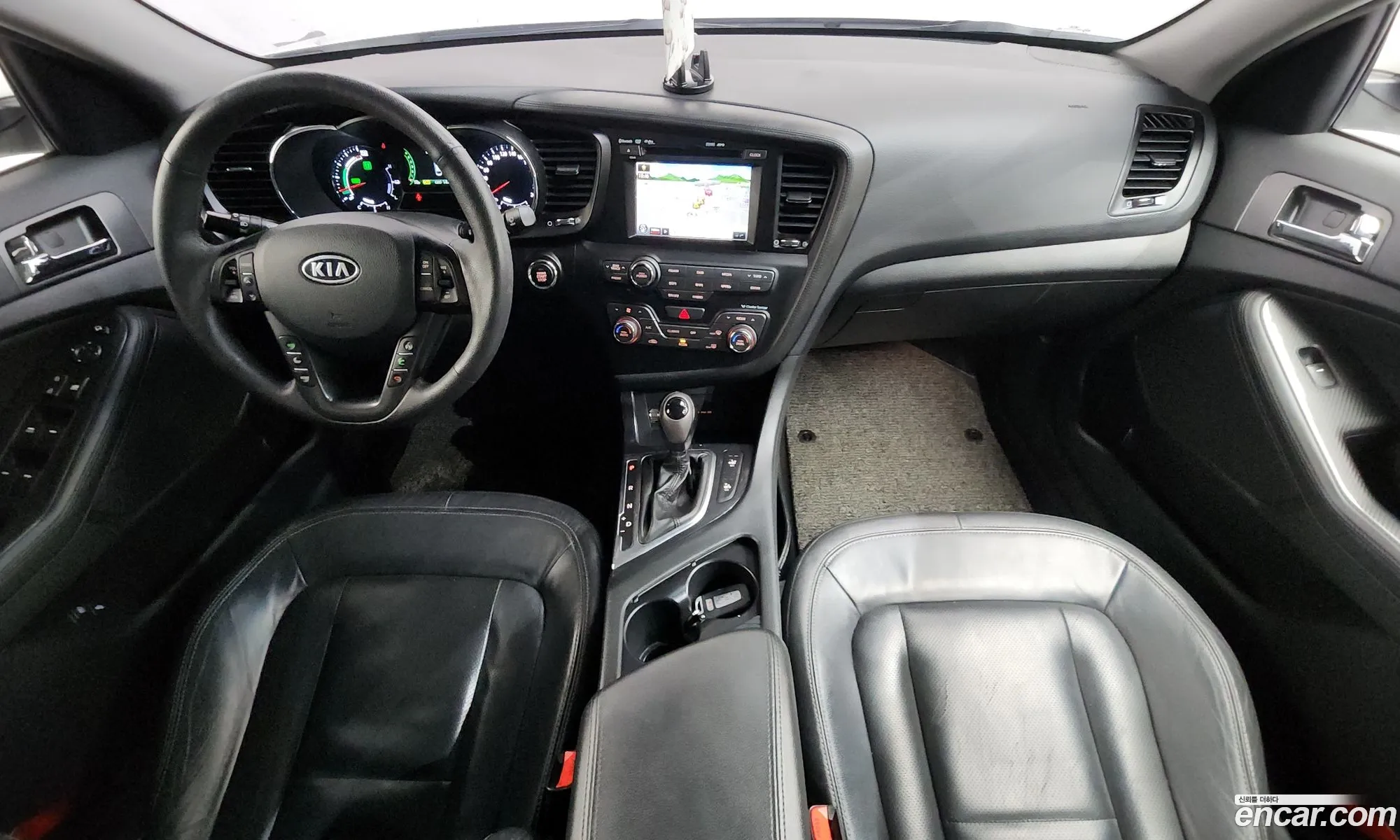Kia K5 Hybrid 2011 — 2
