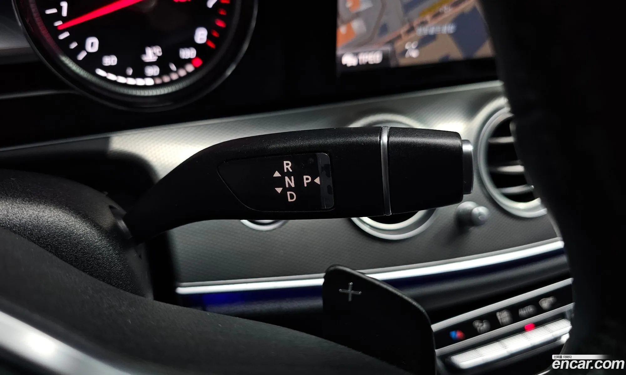 Mercedes-Benz E-Class W213 2018 — 24