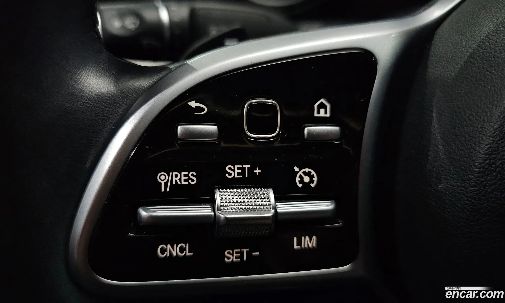 Mercedes-Benz E-Class W213 2018 — 19
