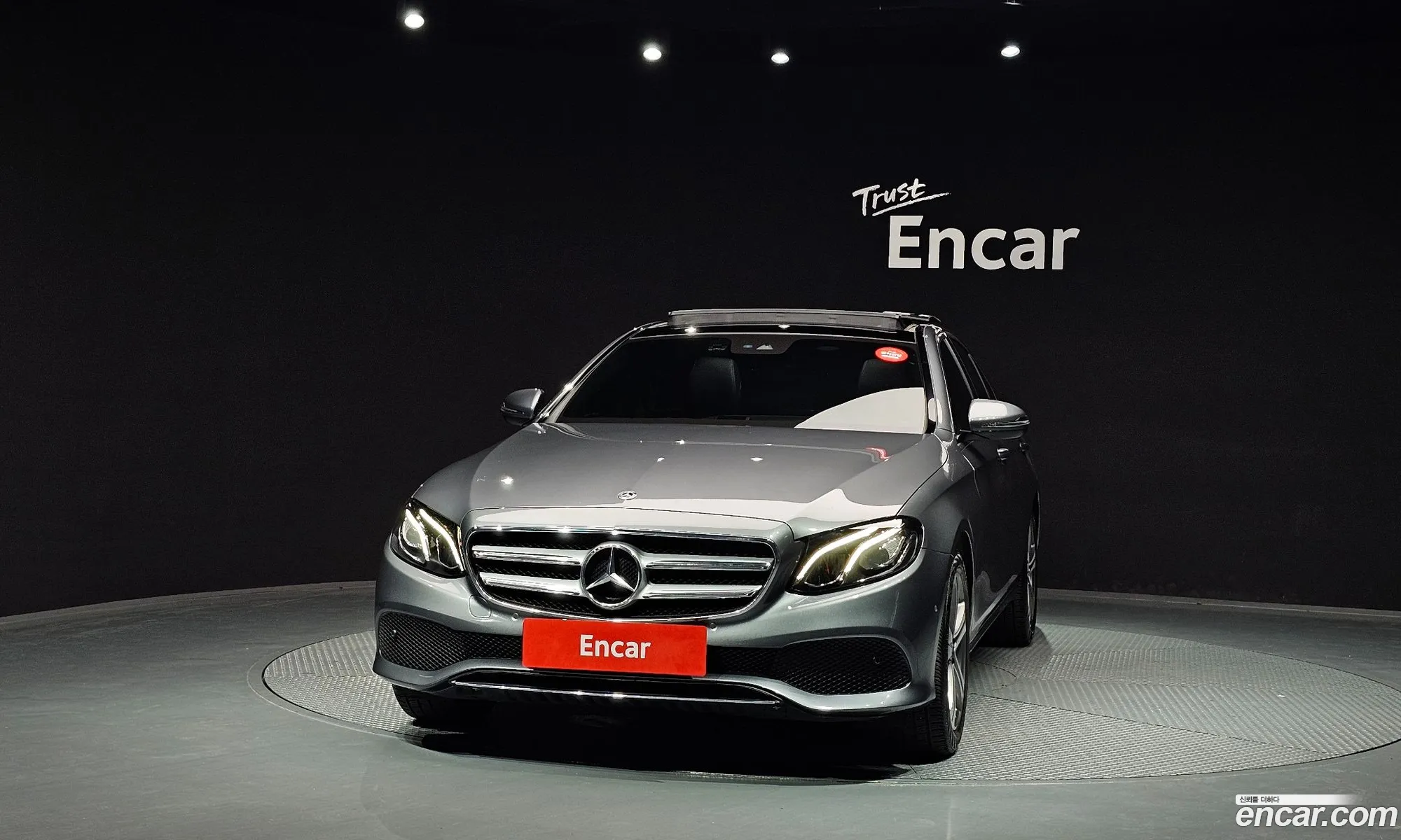 Mercedes-Benz E-Class W213 2018 — 25