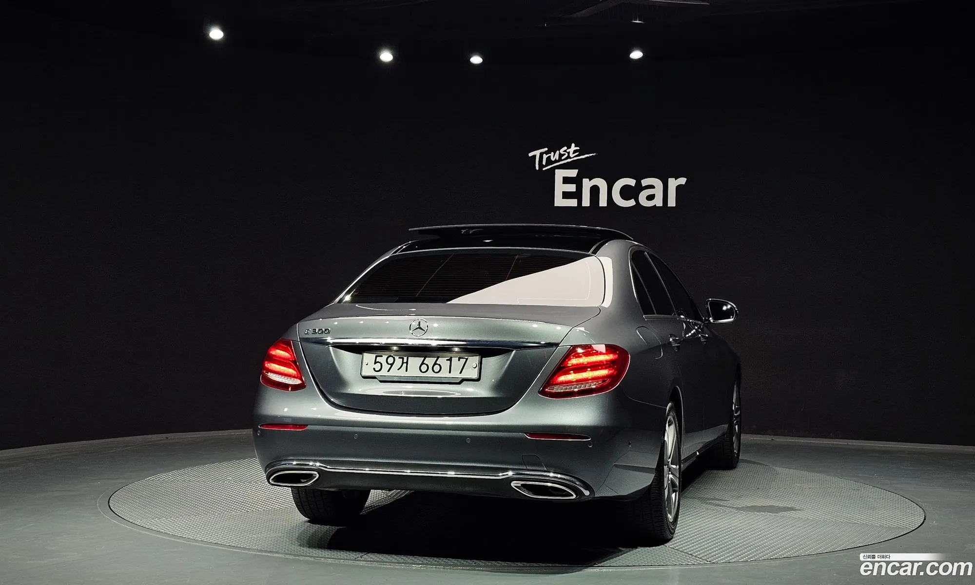 Mercedes-Benz E-Class W213 2018 — 26