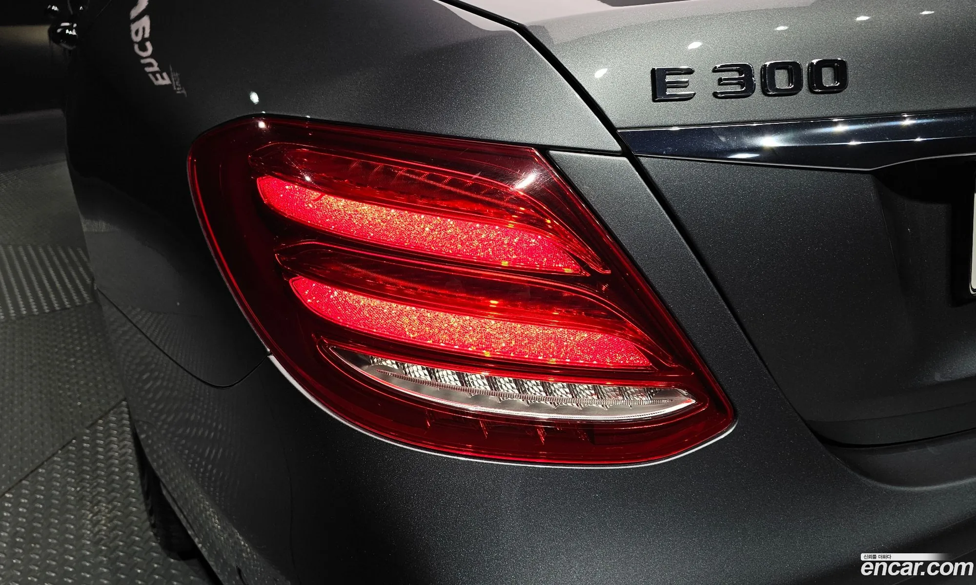 Mercedes-Benz E-Class W213 2018 — 15