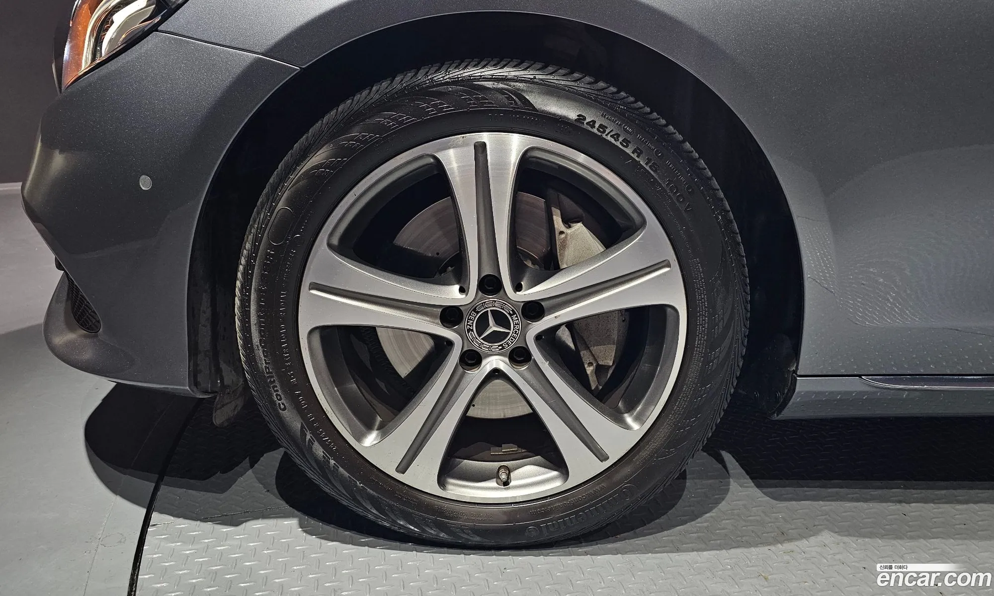 Mercedes-Benz E-Class W213 2018 — 31