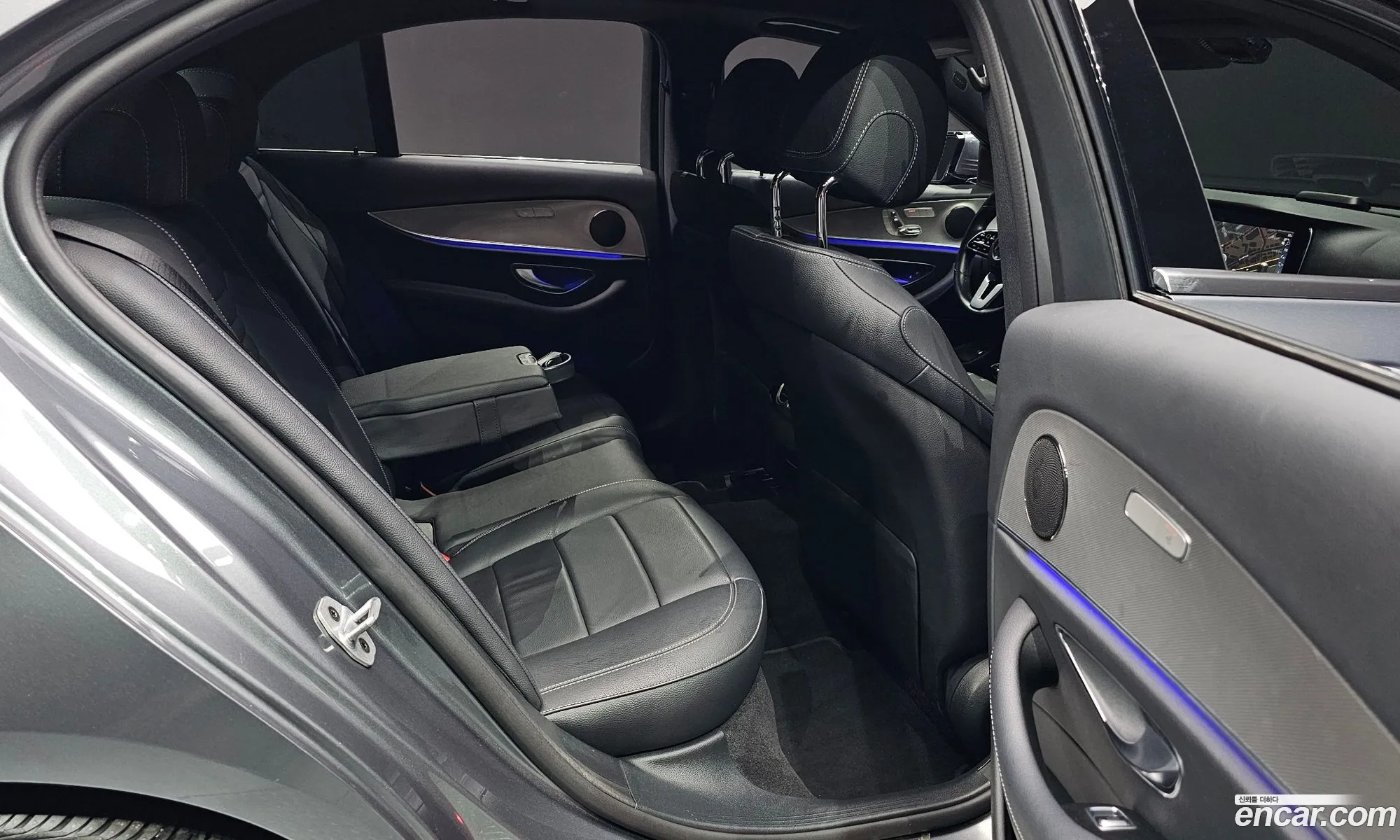 Mercedes-Benz E-Class W213 2018 — 28