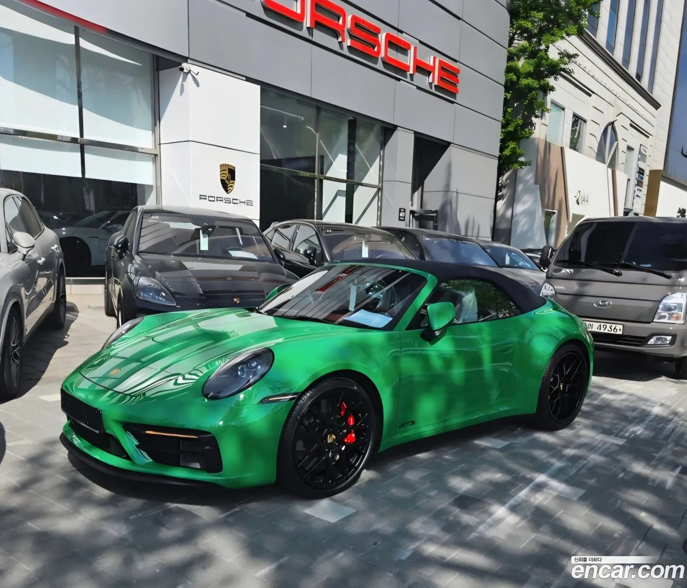 Porsche 911 2023 — 18