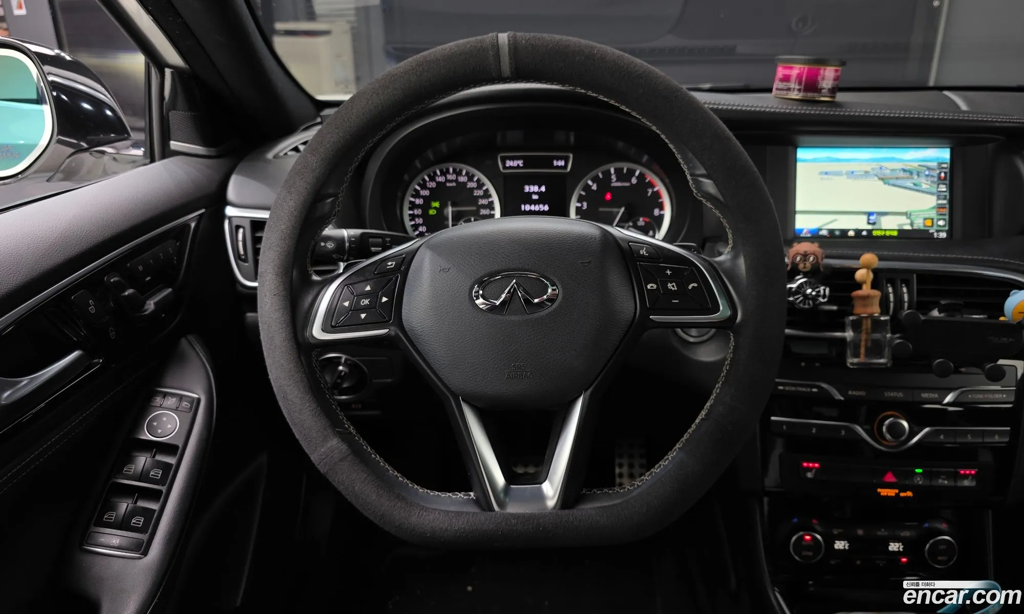 Infiniti Q30 2017 SJKCH53E6HA045392 — 11