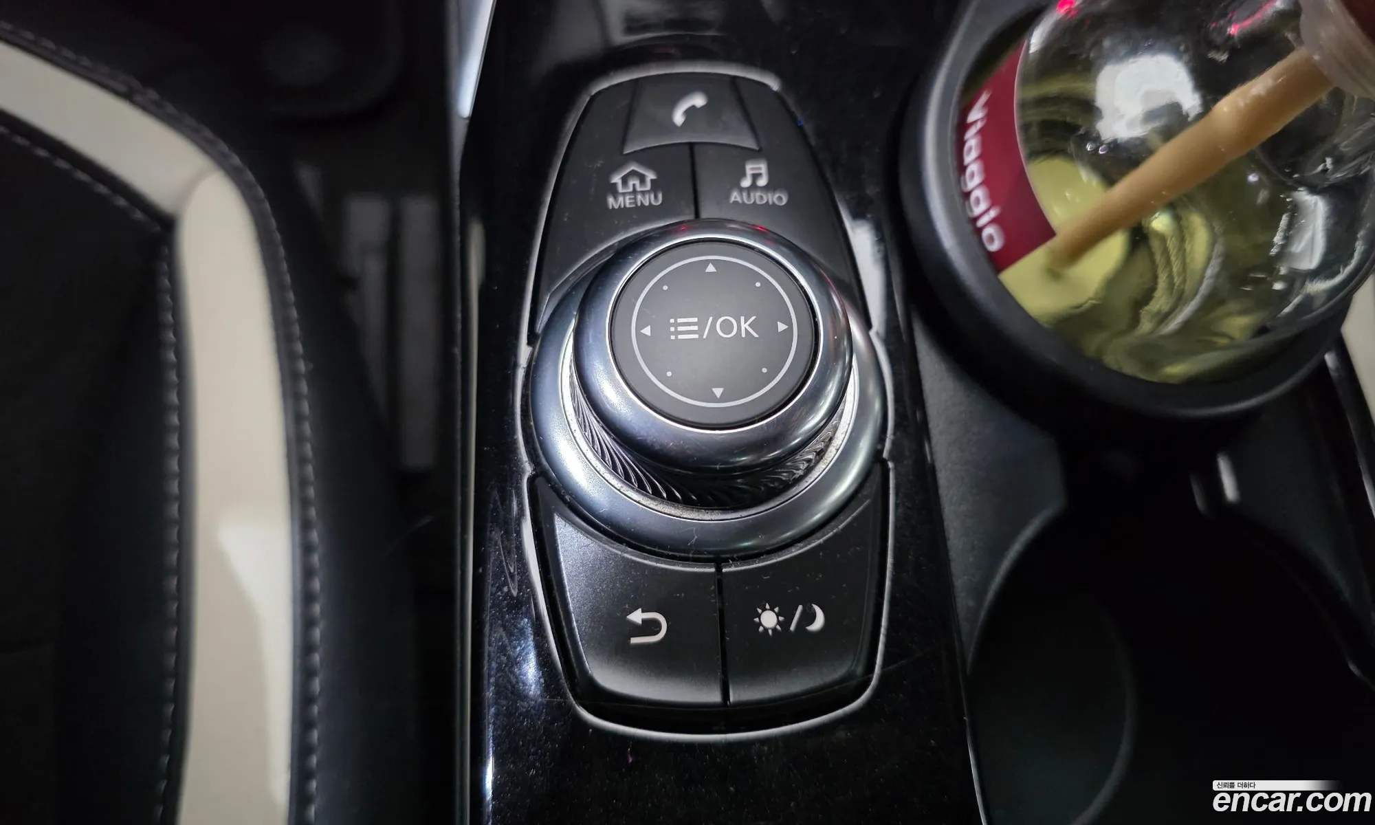 Infiniti Q30 2017 SJKCH53E6HA045392 — 17