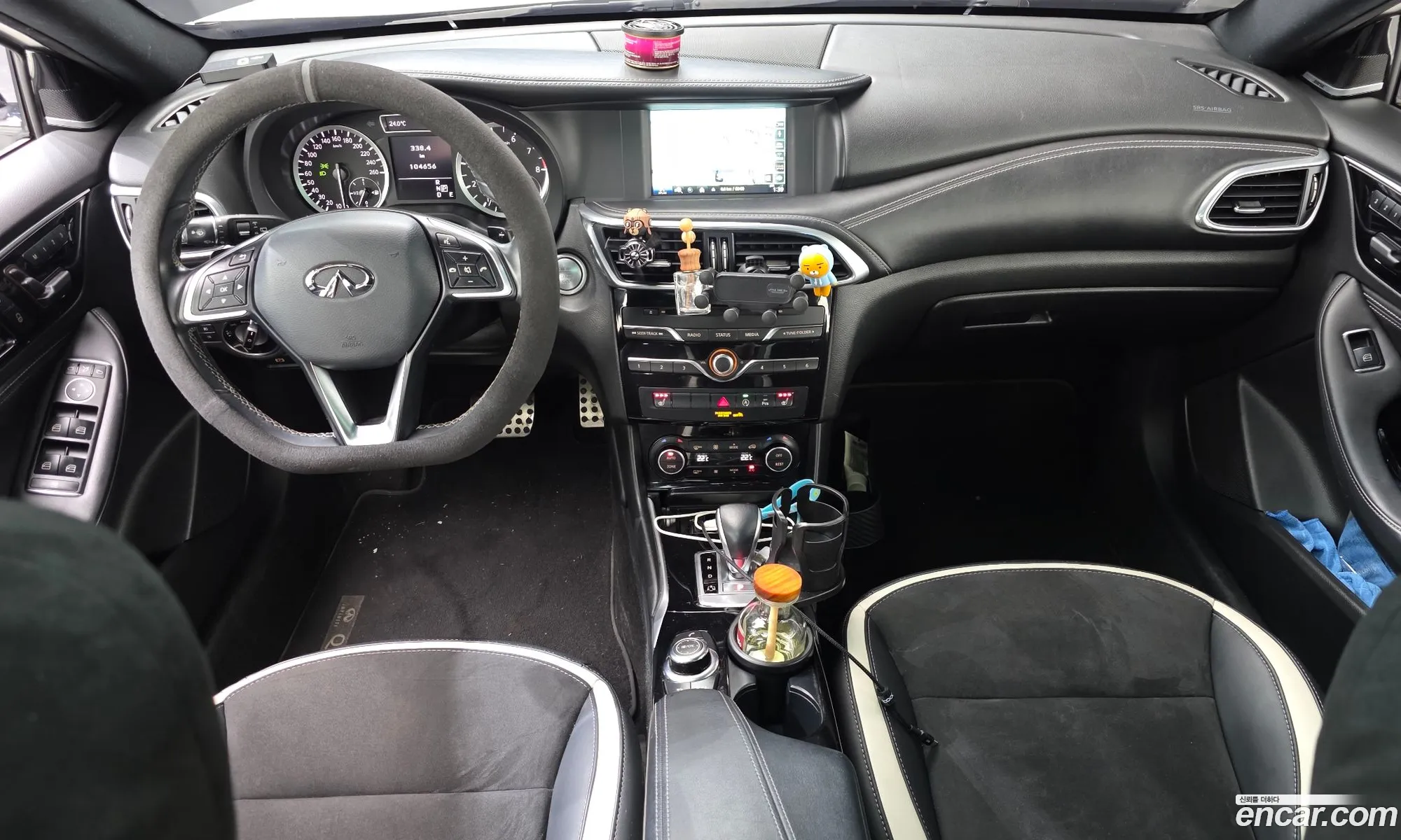 Infiniti Q30 2017 SJKCH53E6HA045392 — 12