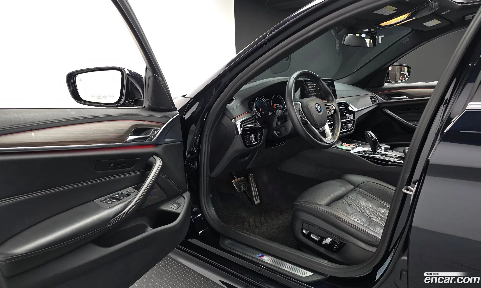 BMW 5 Series 2018 WBAJD9109JWC81919 — 16