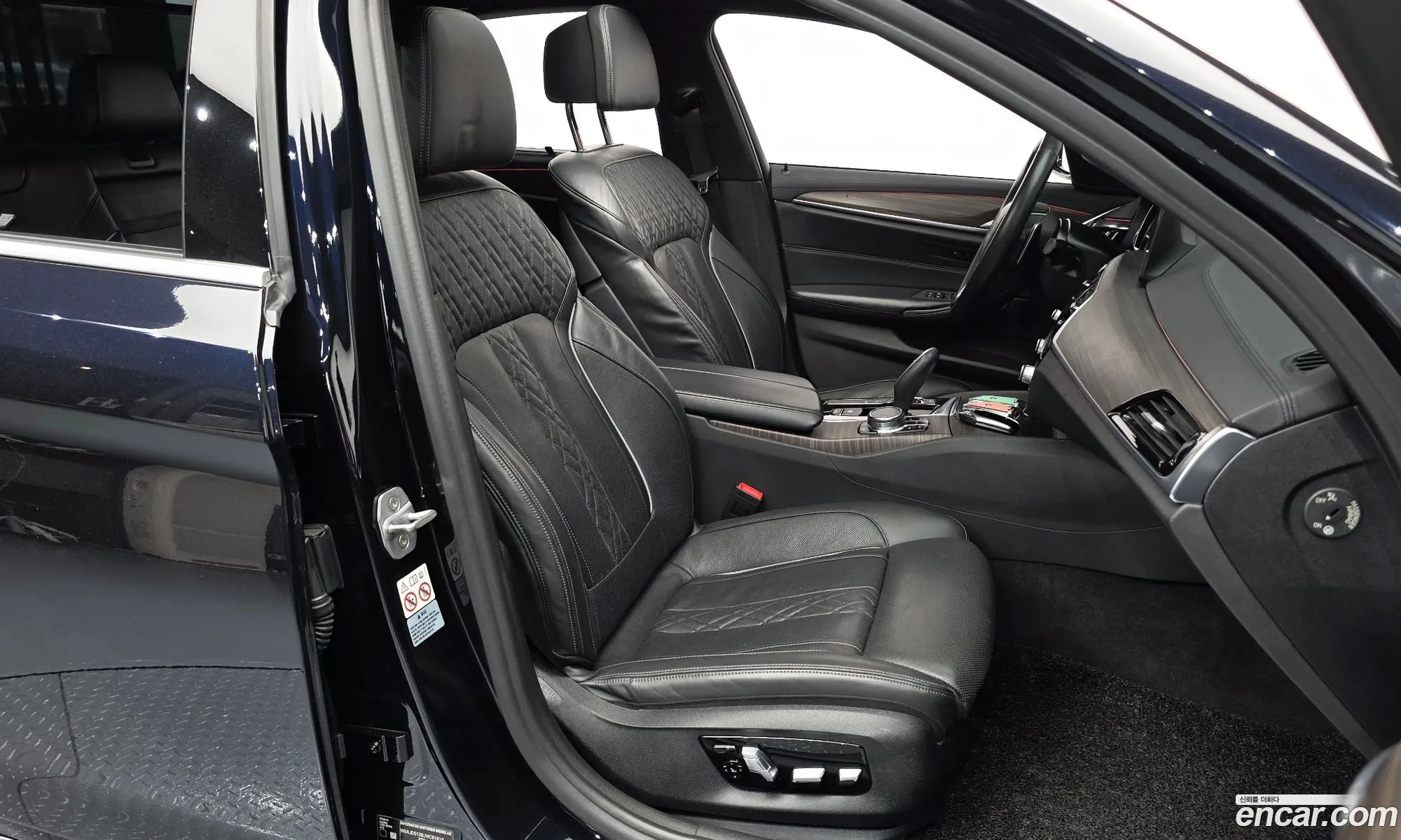 BMW 5 Series 2018 WBAJD9109JWC81919 — 2