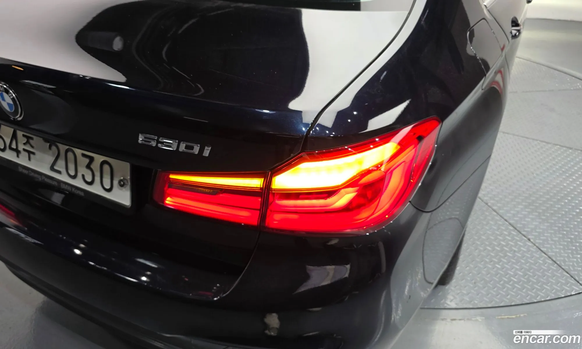 BMW 5 Series 2018 WBAJD9109JWC81919 — 33