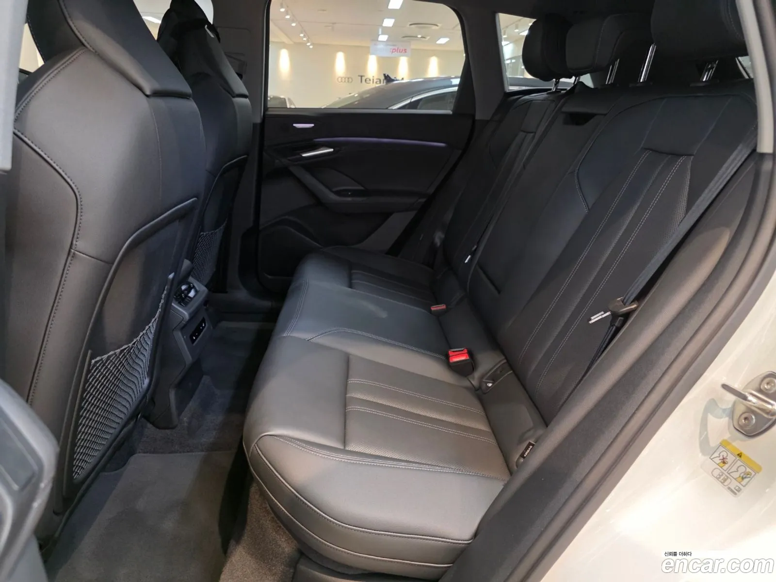 Audi Q6 e-tron 2025 — 15