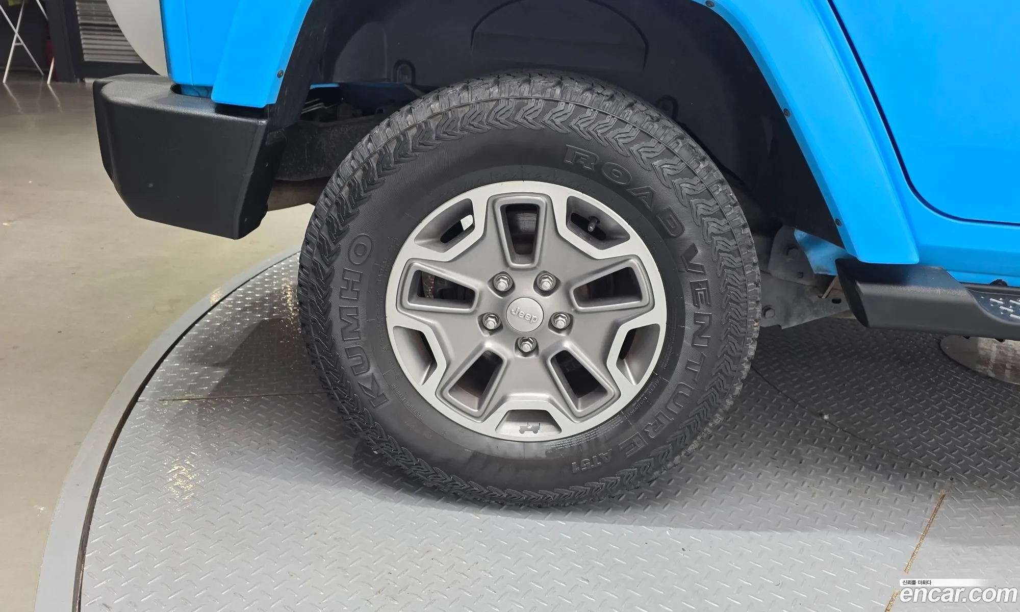 Jeep Wrangler 2017 1C4HJWEG3HL695870 — 2