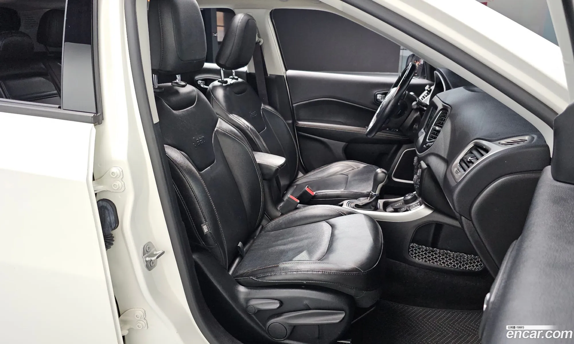 Jeep Compass 2019 — 23