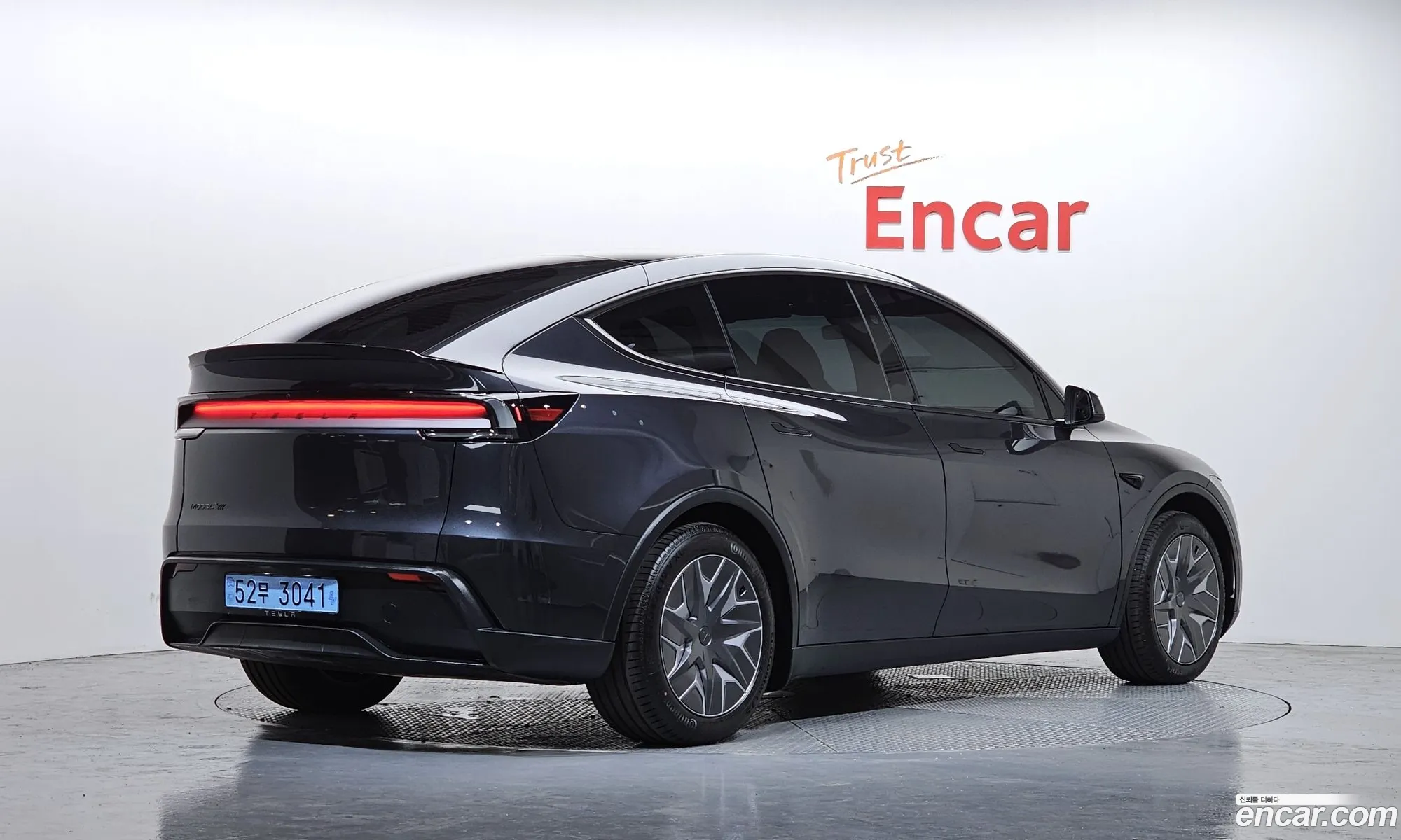 Tesla Model Y 2026 LRWYGCEK9TC682855 — 26