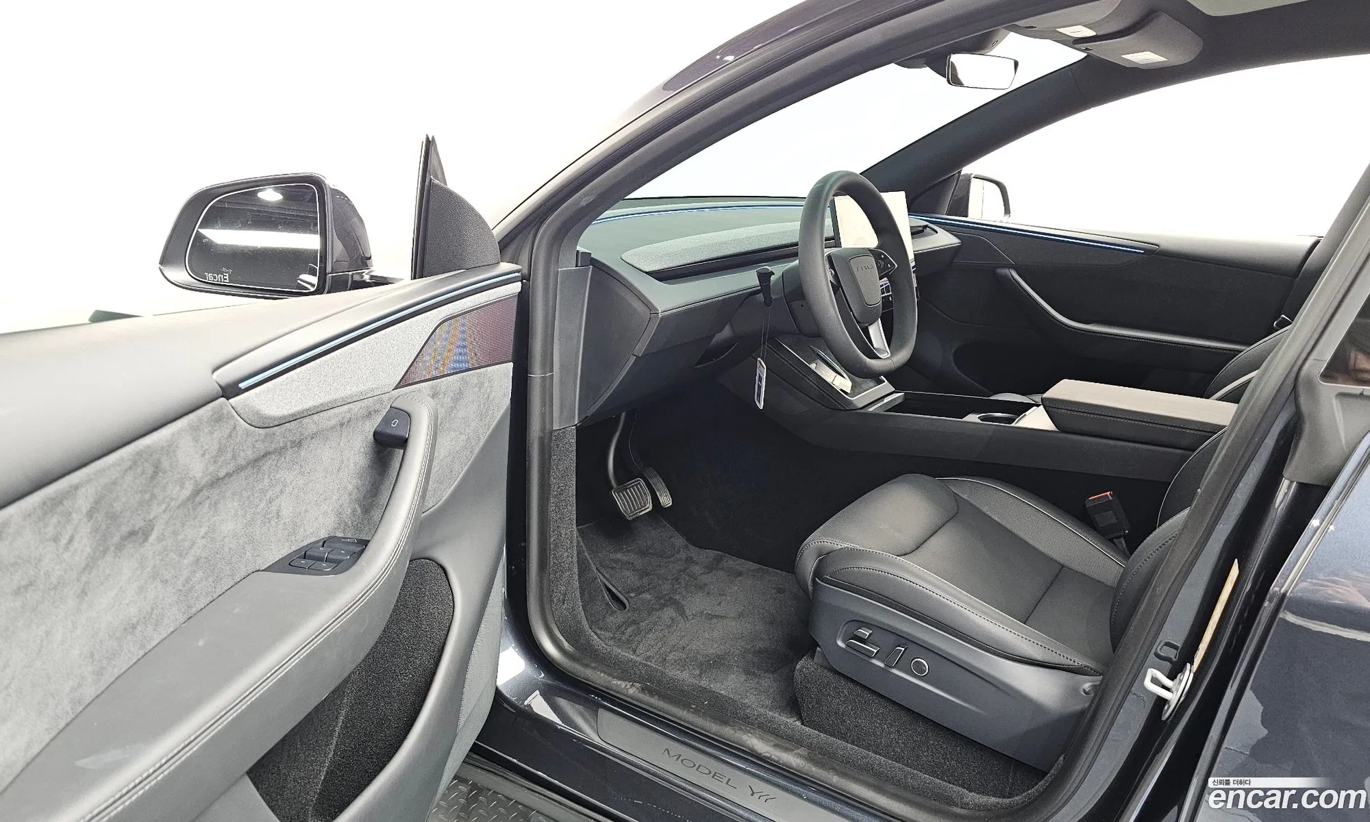 Tesla Model Y 2026 LRWYGCEK9TC682855 — 20