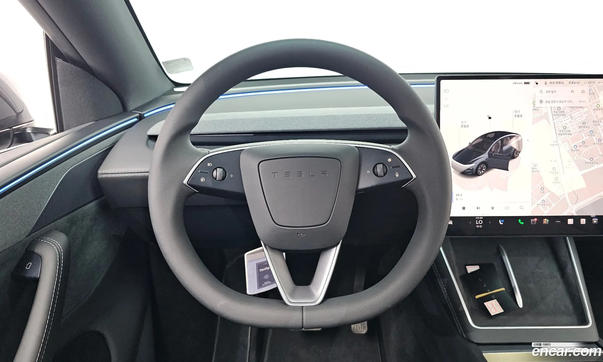 Tesla Model Y 2026 LRWYGCEK9TC682855 — 32