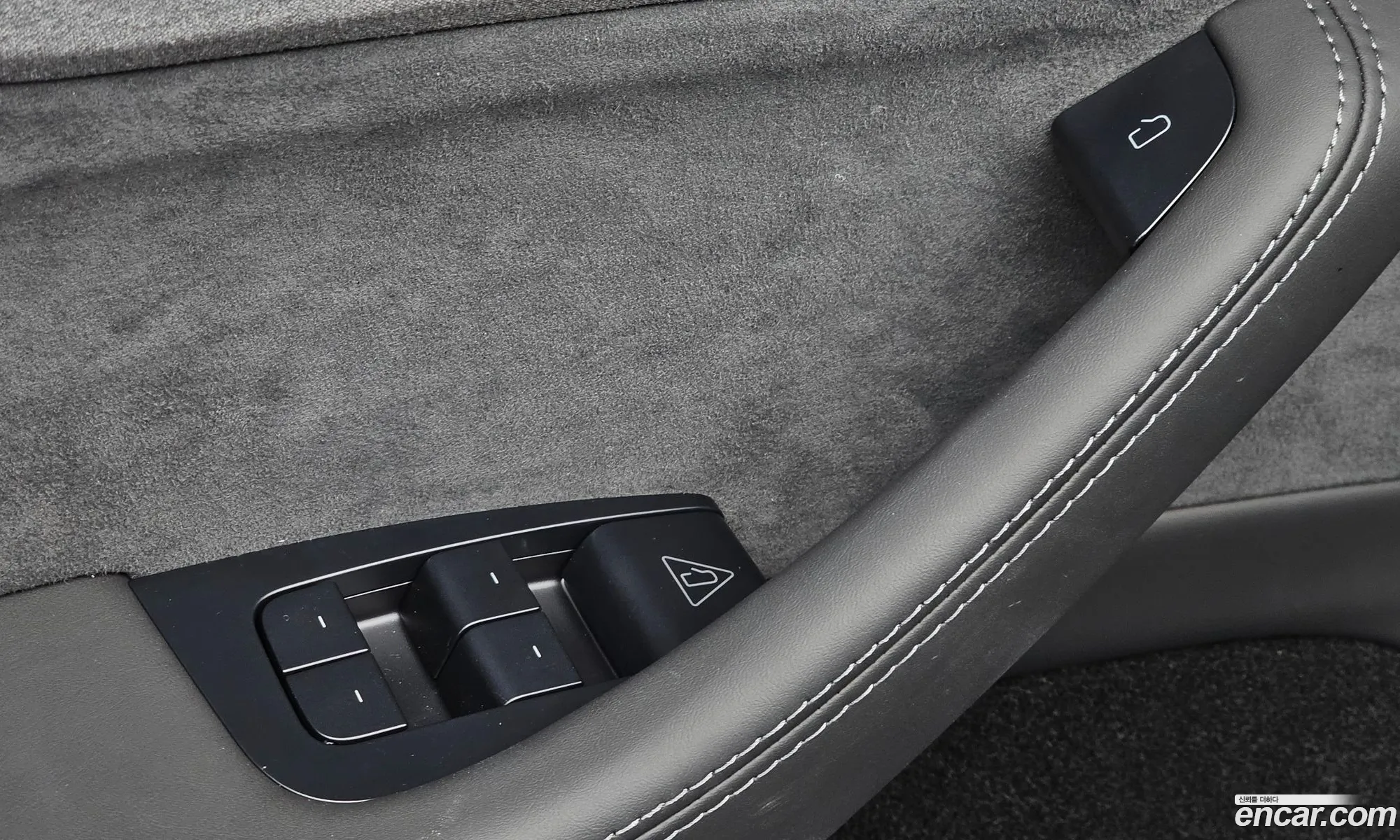 Tesla Model Y 2026 LRWYGCEK9TC682855 — 18