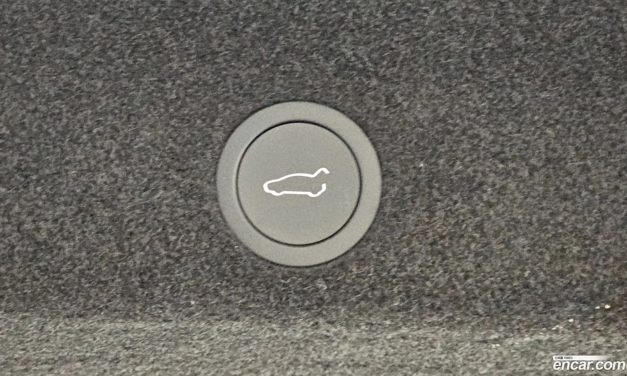 Tesla Model Y 2026 LRWYGCEK9TC682855 — 33