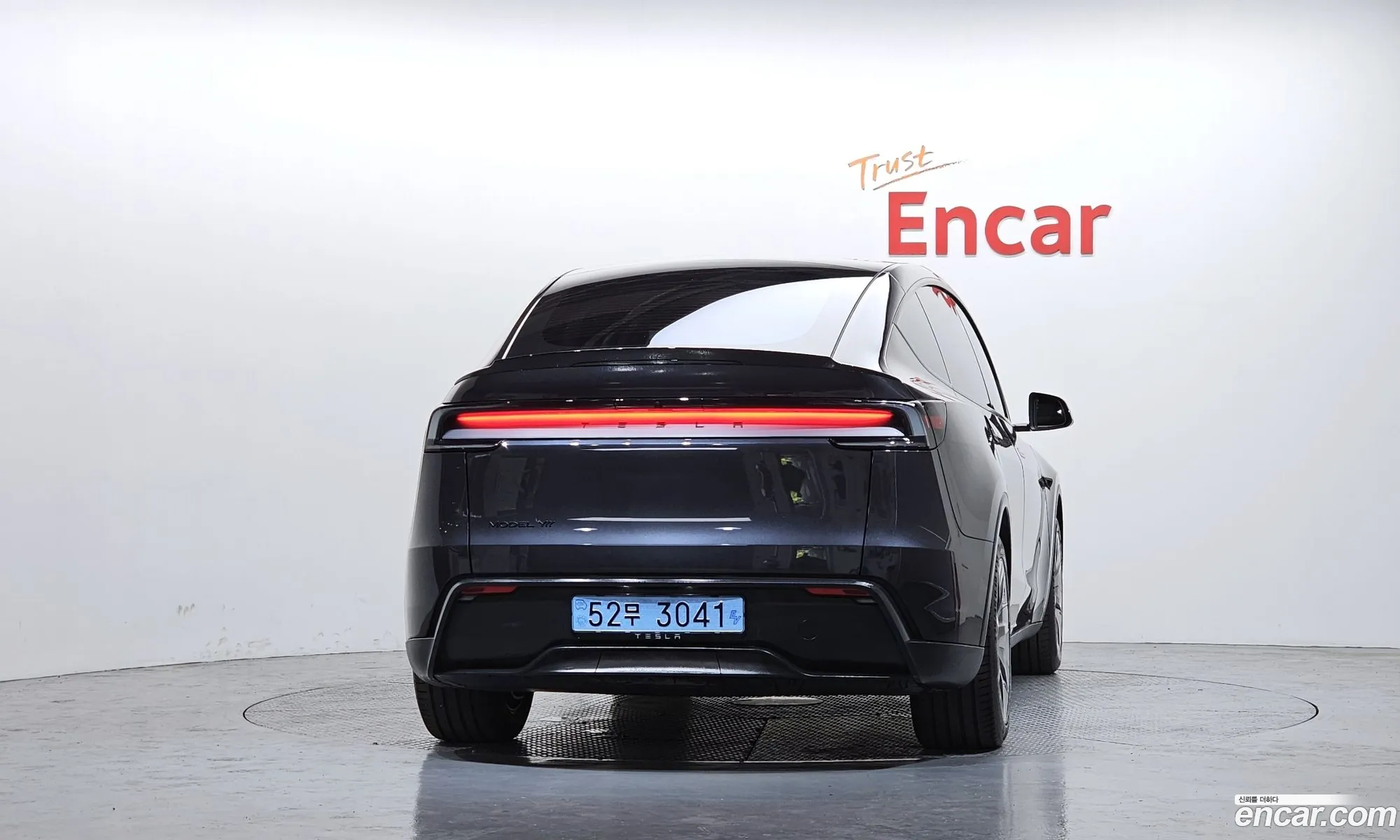 Tesla Model Y 2026 LRWYGCEK9TC682855 — 13