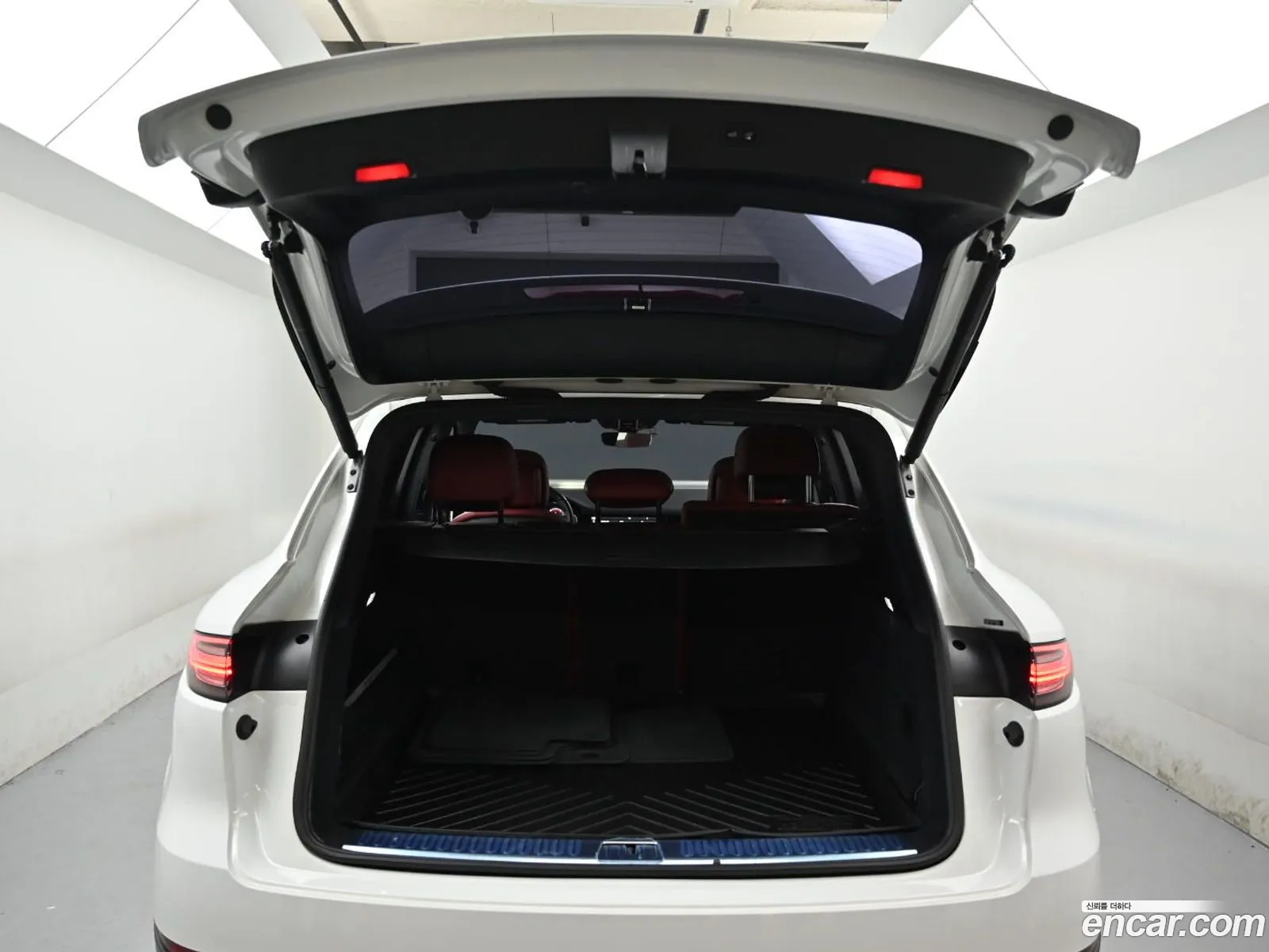 Porsche Cayenne 2019 — 16