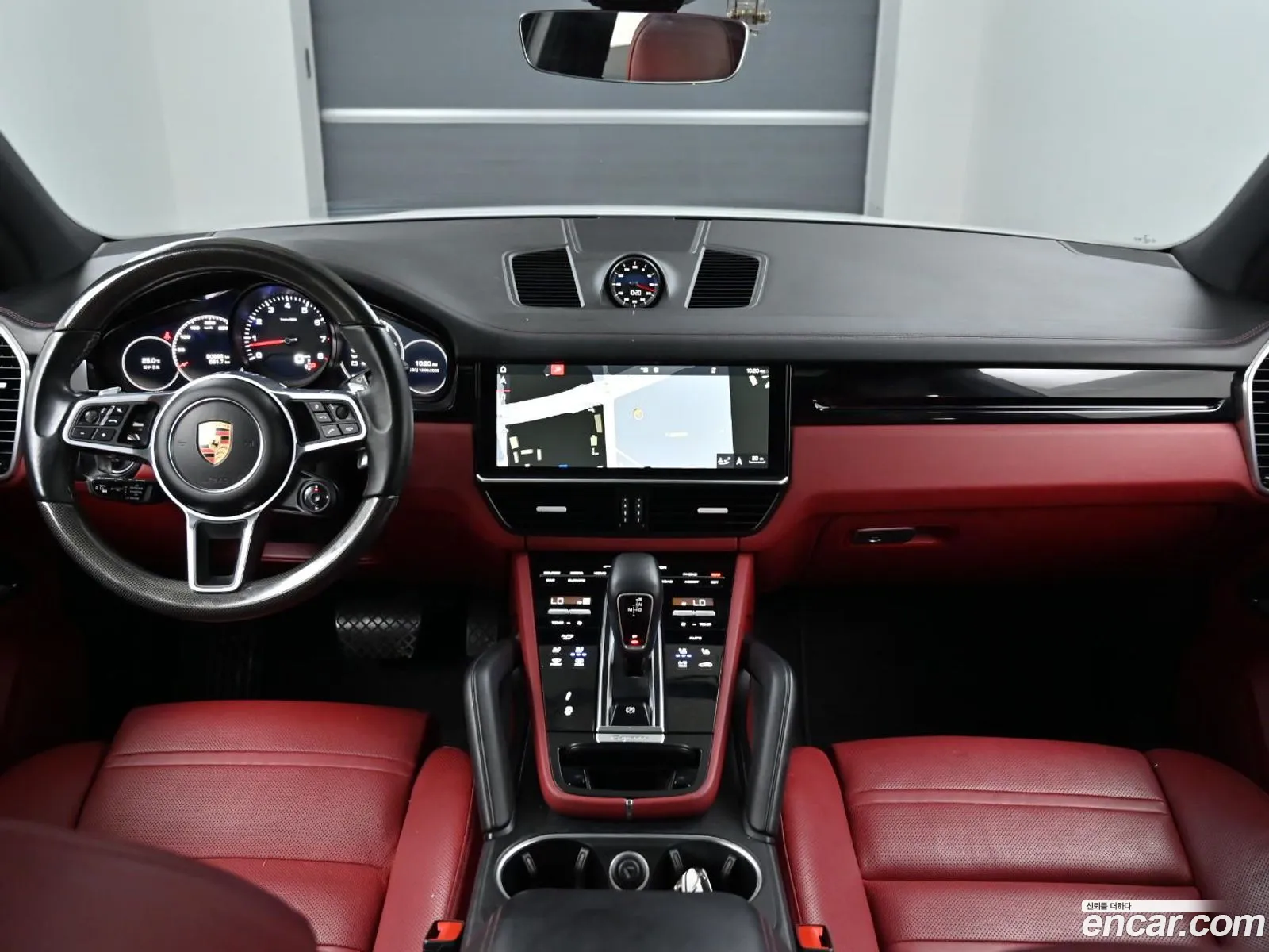 Porsche Cayenne 2019 — 19