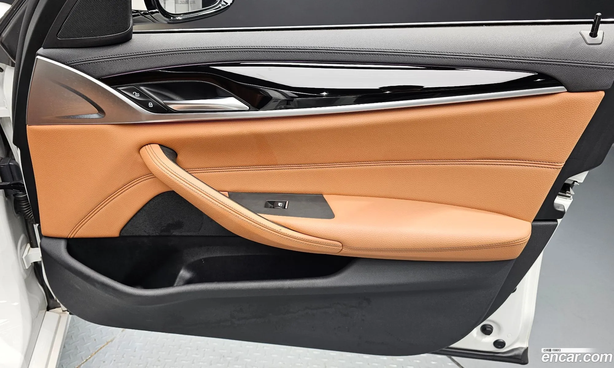 BMW 5 Series 2020 — 19