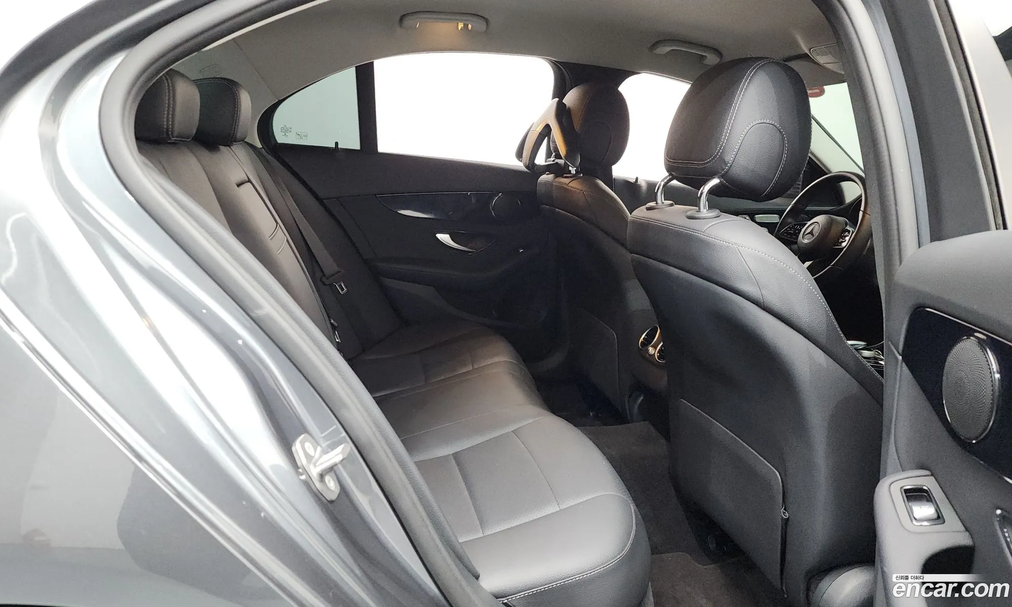 Mercedes-Benz C-Class W205 2019 — 23