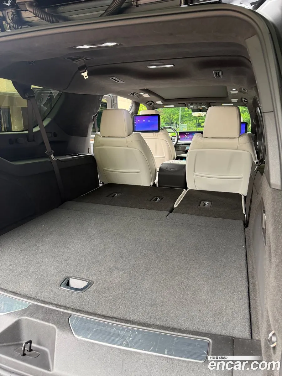Cadillac Escalade 2025 — 8