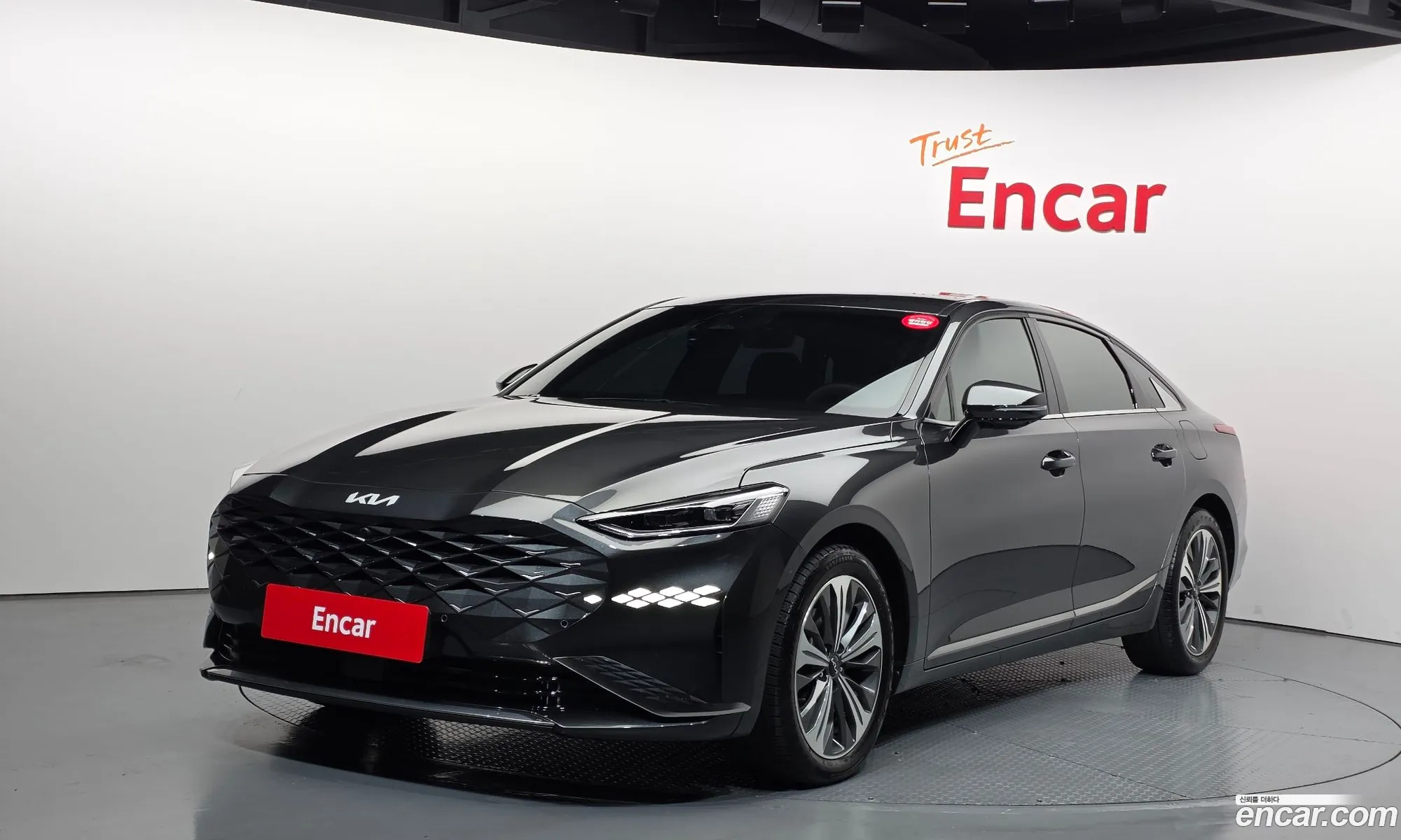 Kia K8 Hybrid 2023 — 4