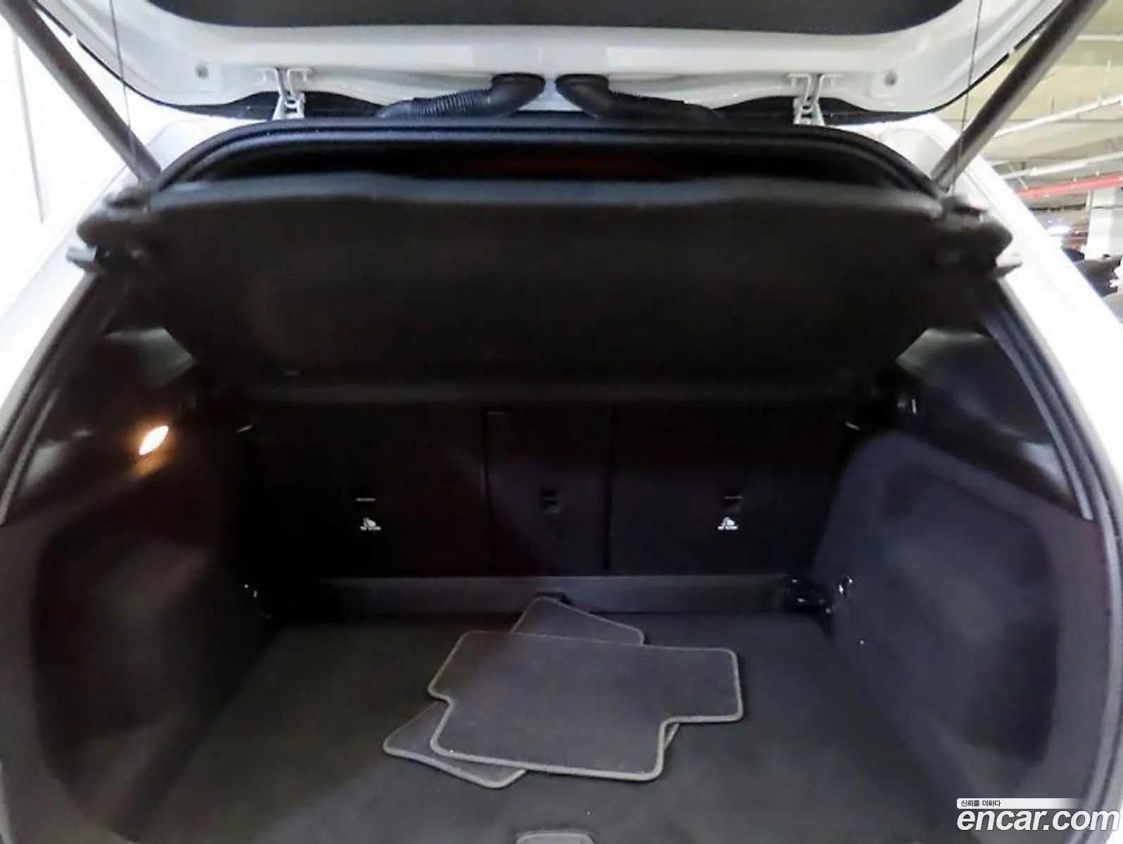 Mercedes-Benz GLA-Class H247 2021 — 18