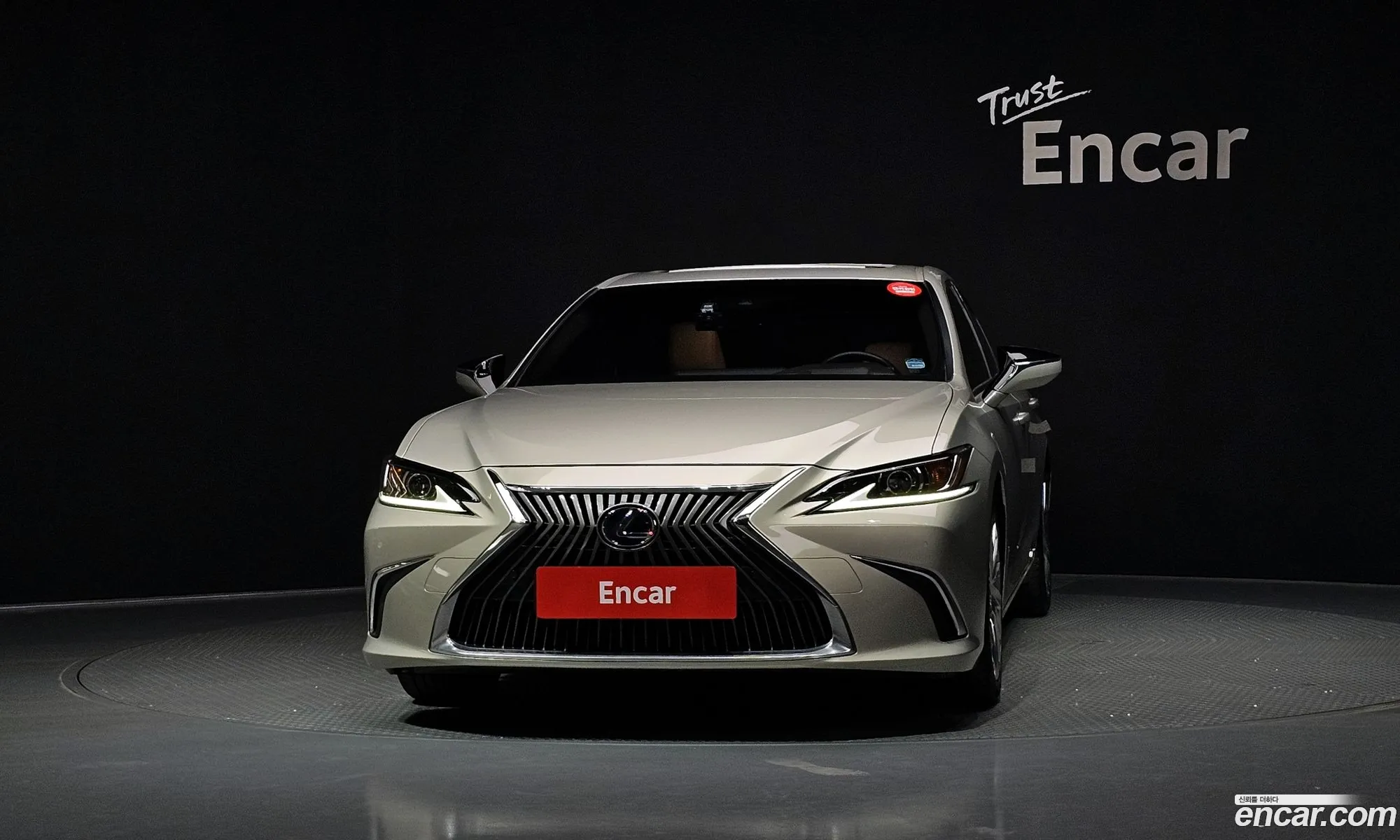 Lexus ES300h 7th Gen 2018 JTHB21B19K2005301 — 2
