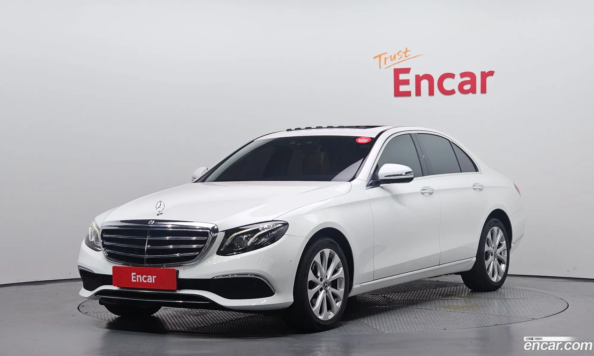 Mercedes-Benz E-Class W213 2017 WDDZF0FB9JA309305 — 10