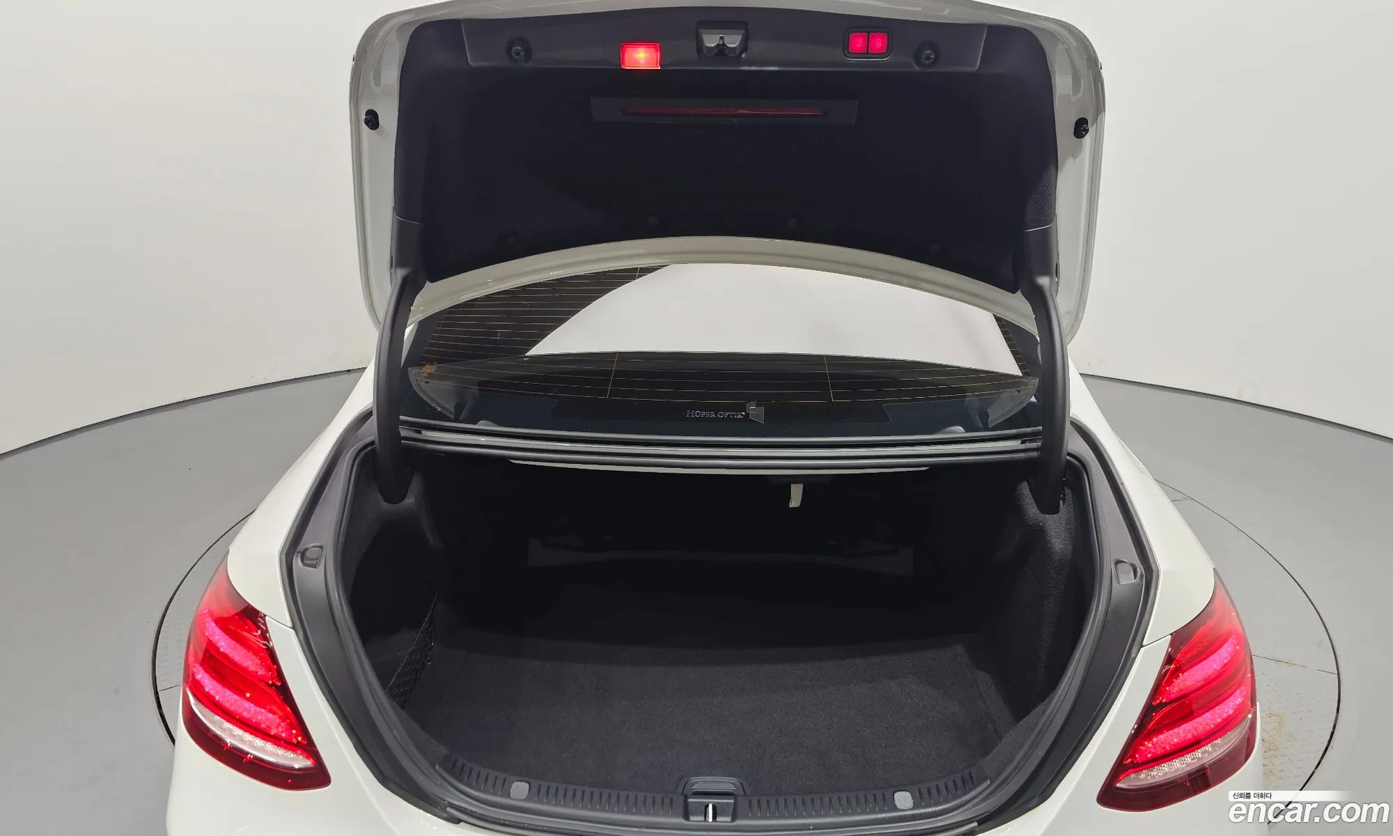 Mercedes-Benz E-Class W213 2017 WDDZF0FB9JA309305 — 7