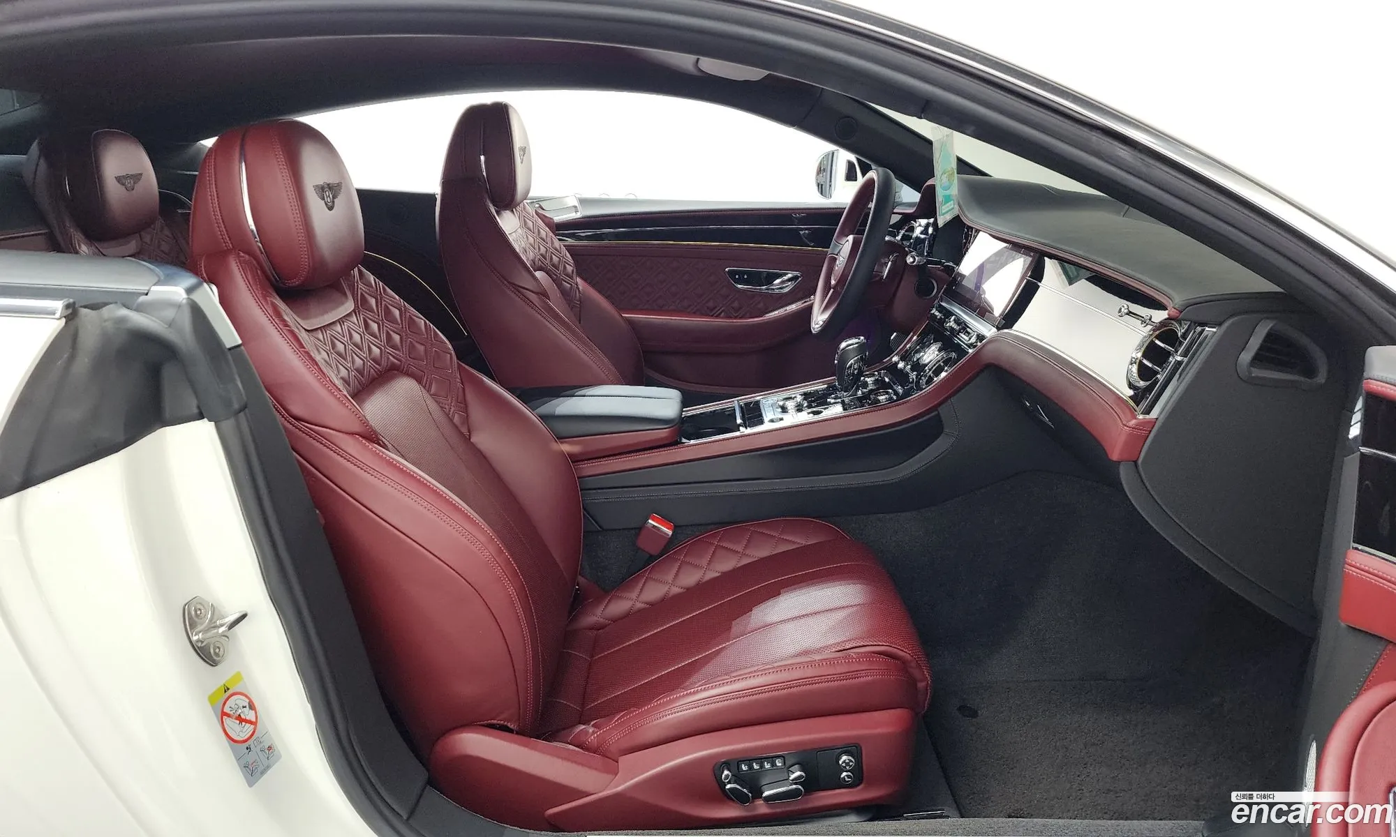 Bentley Continental GT 2020 — 32