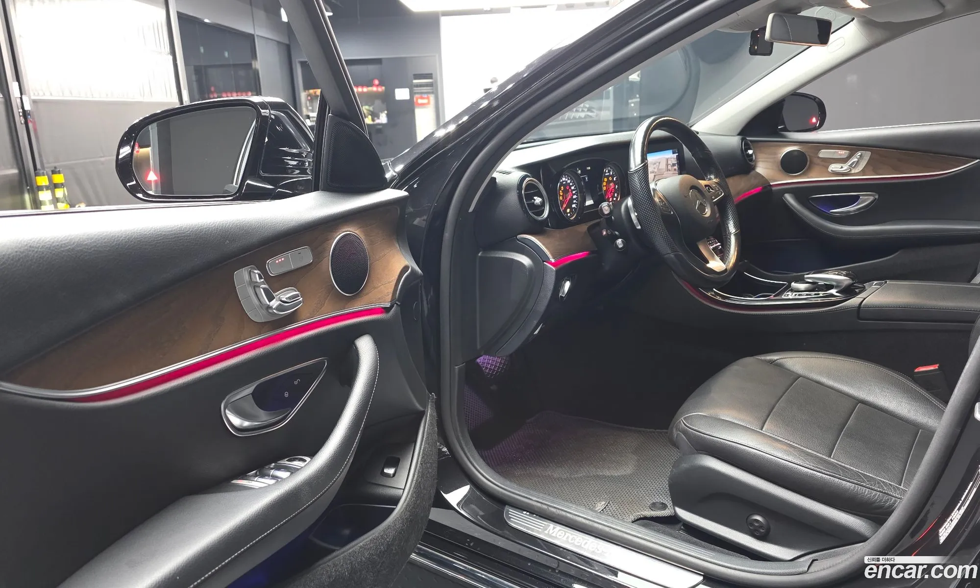Mercedes-Benz E-Class W213 2018 WDDZF4KB7JA377275 — 6
